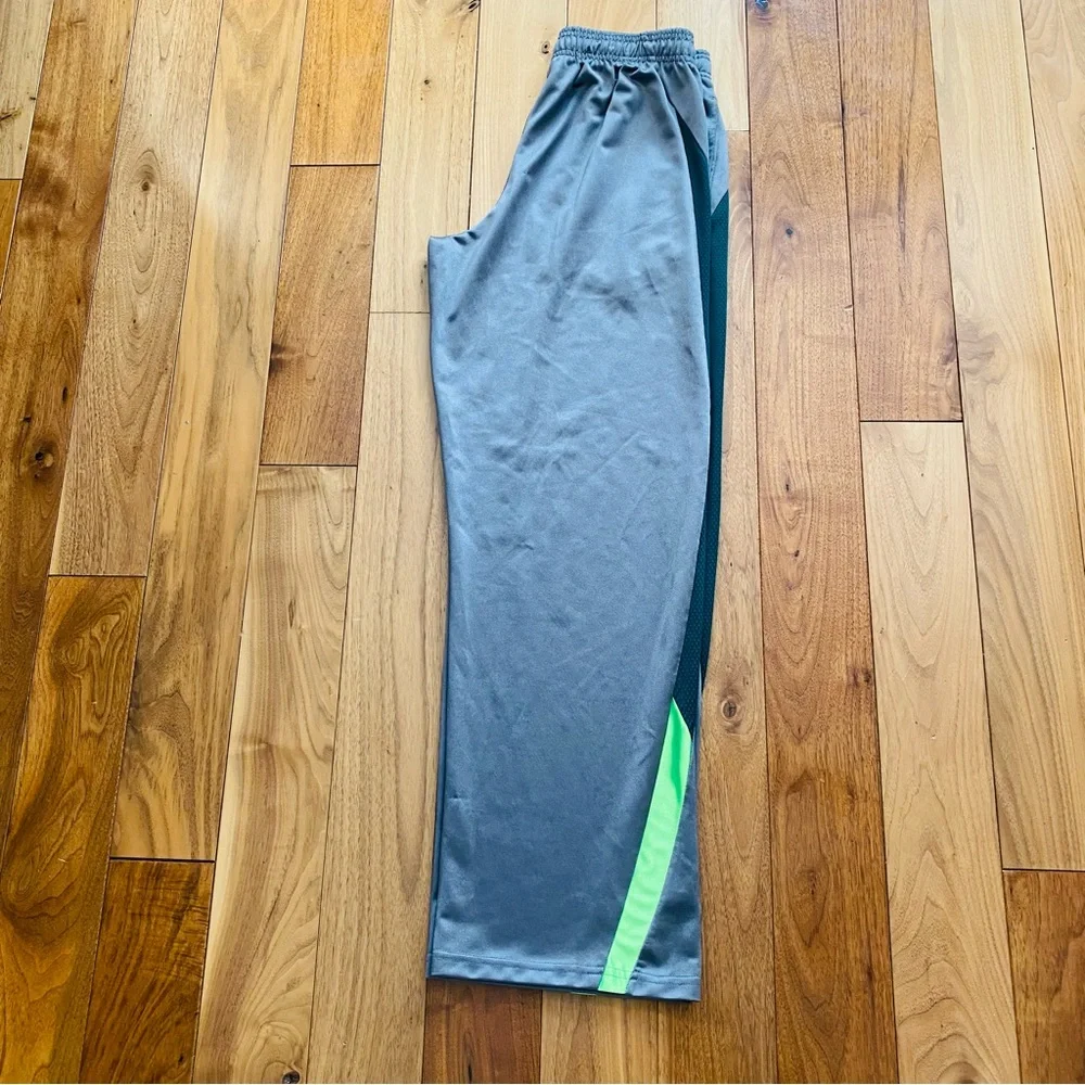 C9 by Champion Boys Athletic pants Grey/Green Size XL 16
